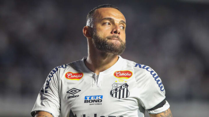 Guilherme é figura importante no time do Santos.