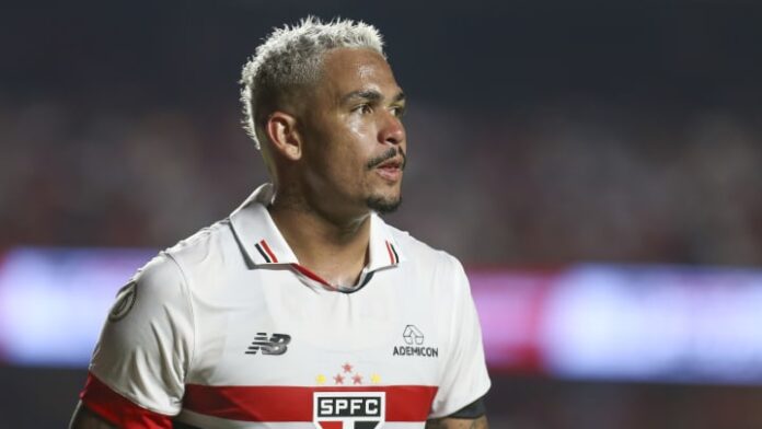 Luciano volta a ficar disponível no São Paulo.
