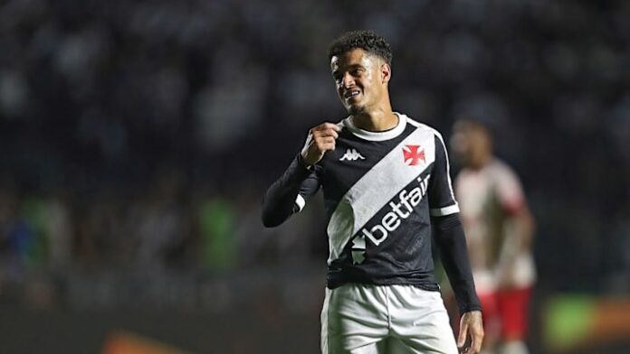 Philippe Coutinho retorna à escalação titular do Vasco