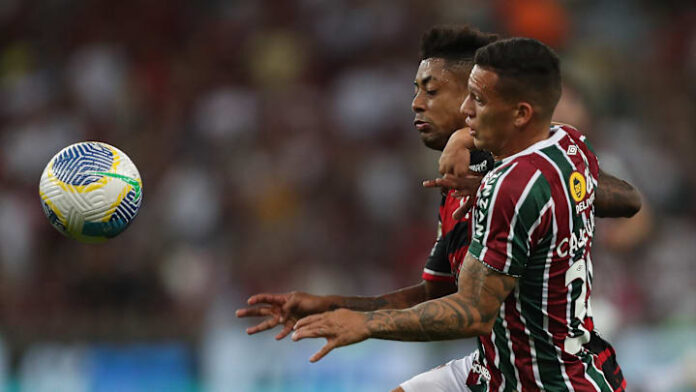 Flamengo e Fluminense se enfrentam pela rodada 30 do Brasileirão.