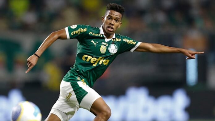 Palmeiras tem o mesmo número de vitórias do líder Botafogo e o melhor ataque do Brasileirão