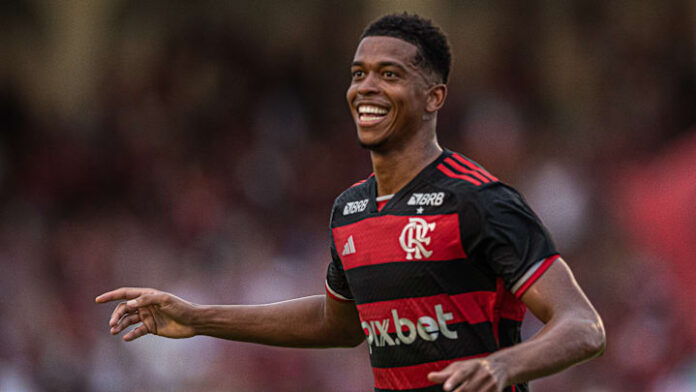 Carlinhos marcou o primeiro gol do Flamengo em 2025
