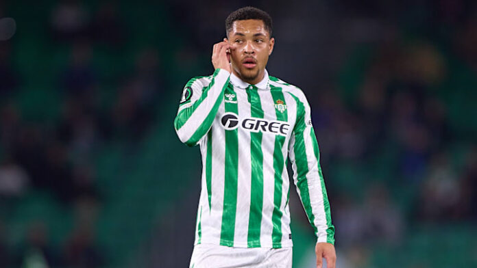 Vitor Roque é o plano A do Palmeiras para a posição de camisa 9