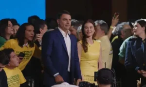 Flávio Bolsonaro Oficializa Candidatura à Presidência pelo PL