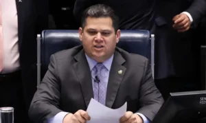 José Guimarães pede a Davi Alcolumbre instalação urgente de comissão para MP das blusinhas