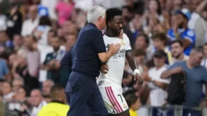 Vini Jr. enfrenta crise no Real Madrid e ex-goleiro alerta sobre Mourinho