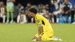 Goleiro Vozinha lamenta fama e afirma que preferia a vida antes da Copa