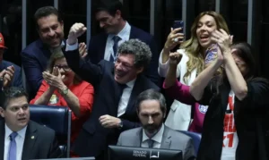 Senado aprova fim da escala 6×1 e jornada cai para 40 horas