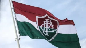 Fluminense visita Chapecoense para manter G-5 após eliminação