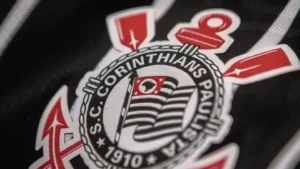 Corinthians e Caixa assinam sigilo para negociar dívida do estádio
