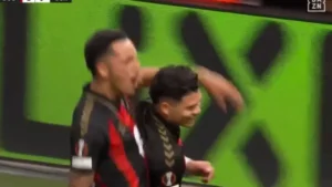 Evanilson marca golaço de cabeça e Bournemouth vence na Liga Europa