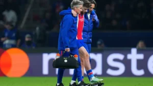 Kvaratskhelia perde temporada no PSG; Marquinhos e Dembélé lesionados
